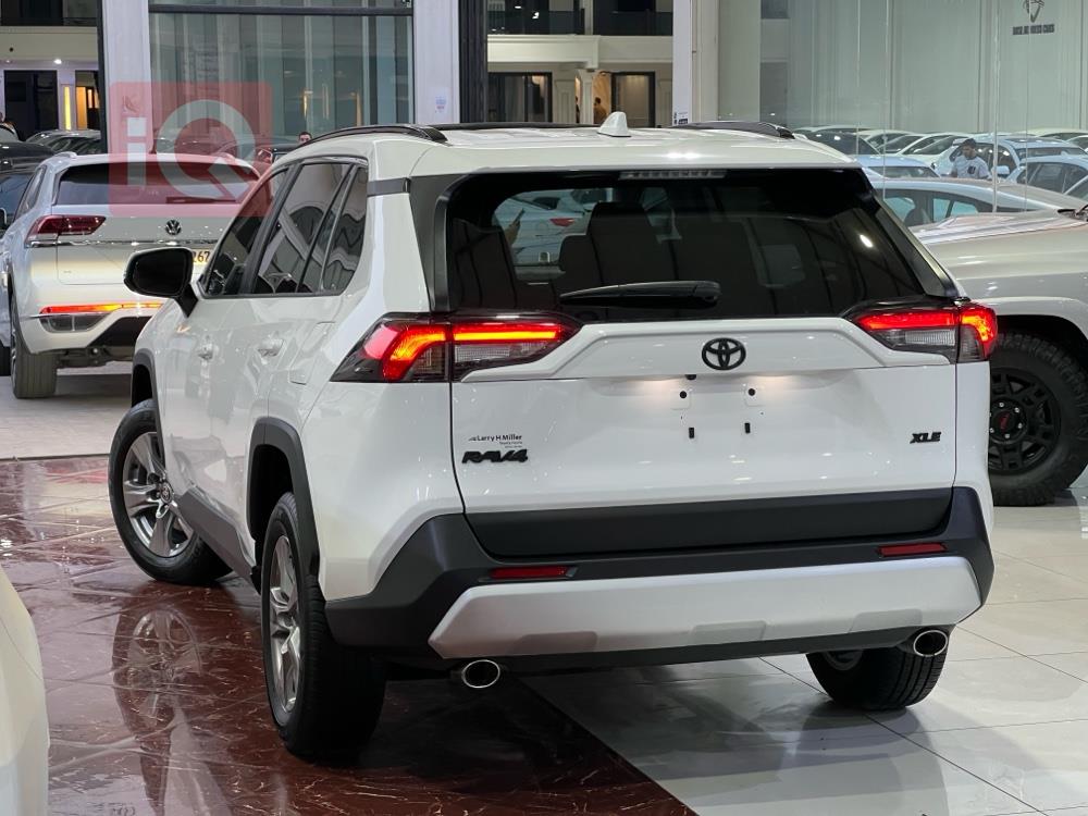 تويوتا راف 4